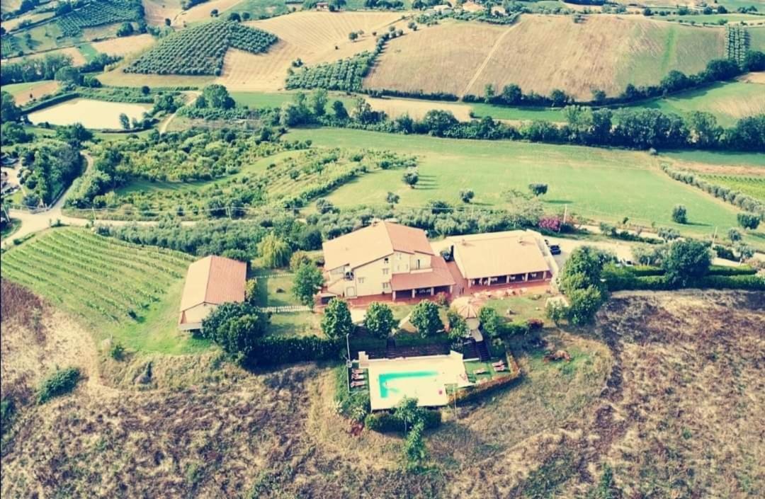 Гостьовий будинок Country-House Pecora Nera Мошано-Сант'Анджело Екстер'єр фото