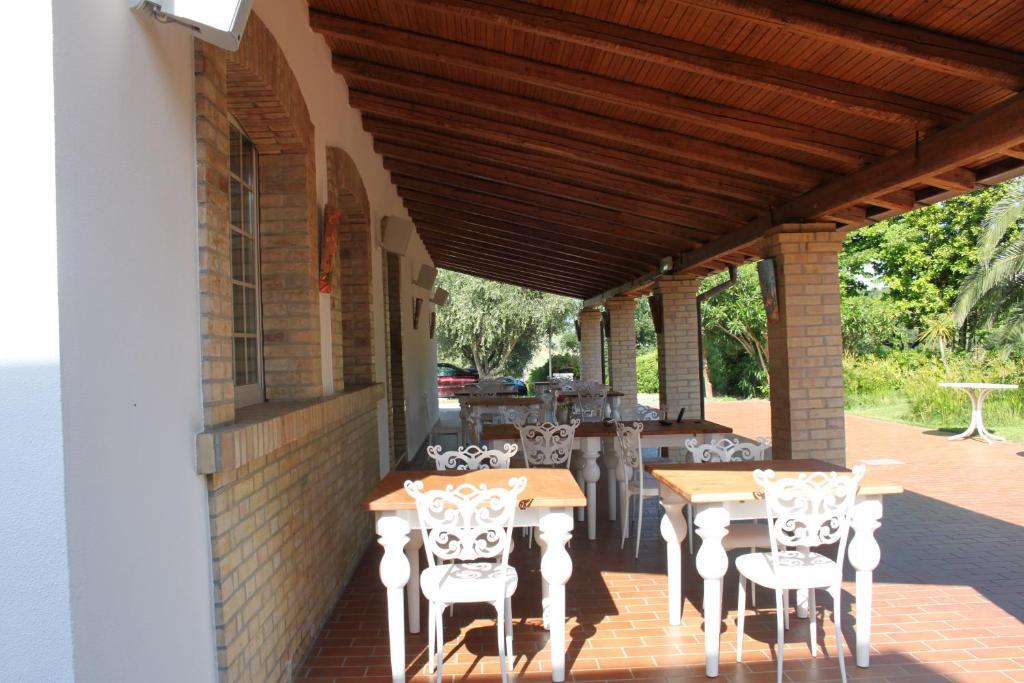 Гостьовий будинок Country-House Pecora Nera Мошано-Сант'Анджело Екстер'єр фото